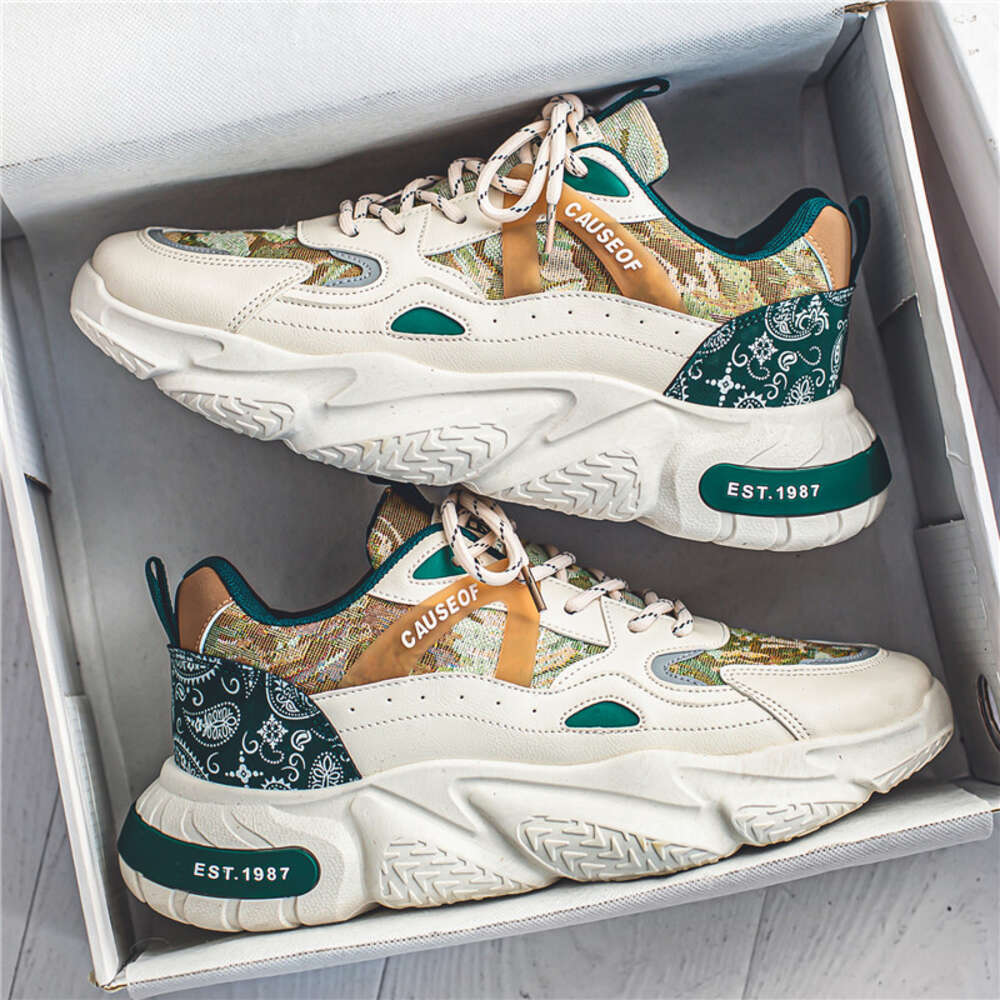 Autumn Men's New Designer Breathable Korean Sports Casual Chunky Shoes with Versatile Thick Sole Walking Style