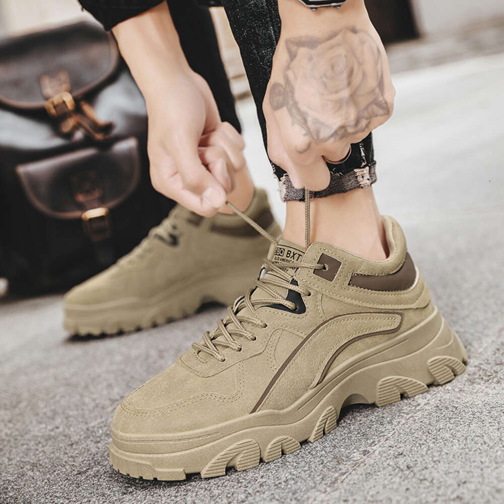 New Men's Outdoor Leisure Shoes Wear-Resistant Anti-Slip Hiking Boots for Sports Enthusiasts