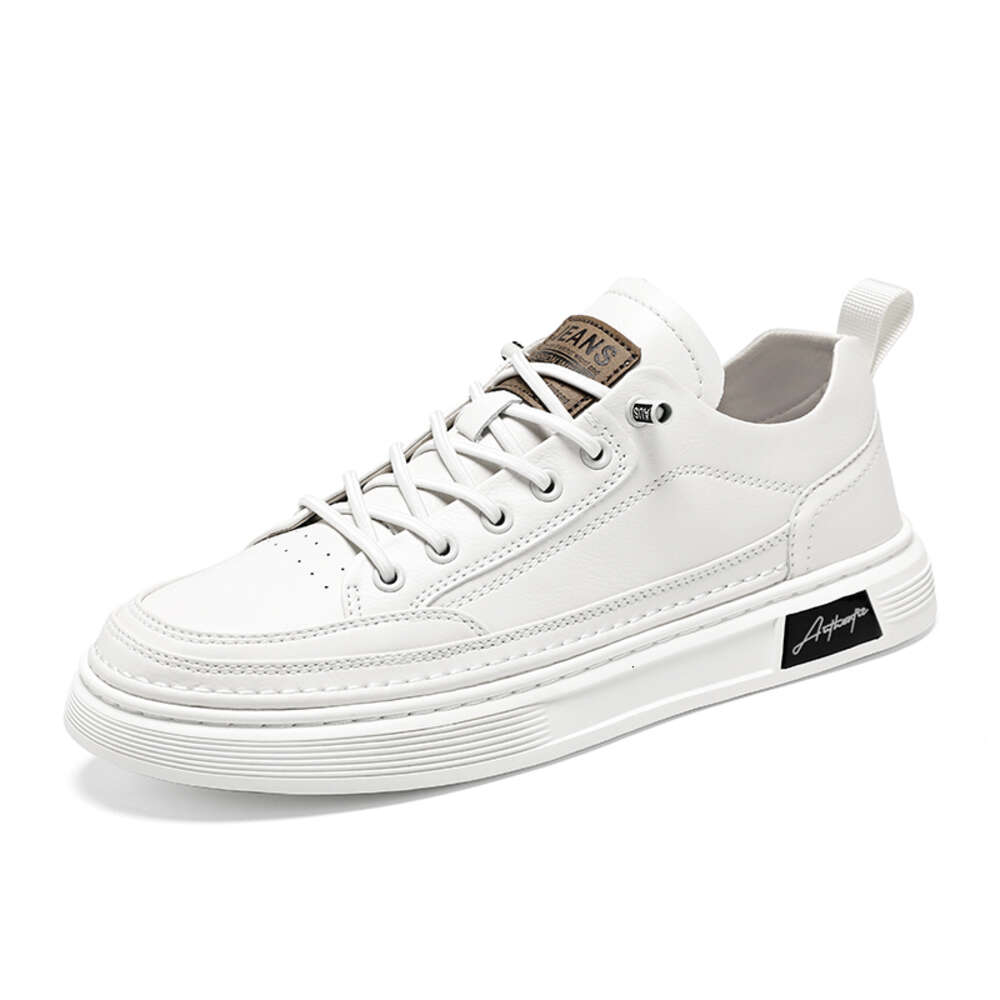 2024 New Product Hot Selling White Skateboard Casual Versatile Fashion Walking Style Board Shoes