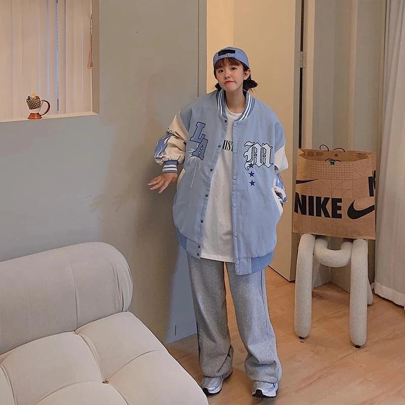 Hip Hop Furry Bee Letters Embroidery Baseball Jacket Mens Streewear Harajuku Casual Loose Bomber Varsity Jackets Unisex Fashion 240530