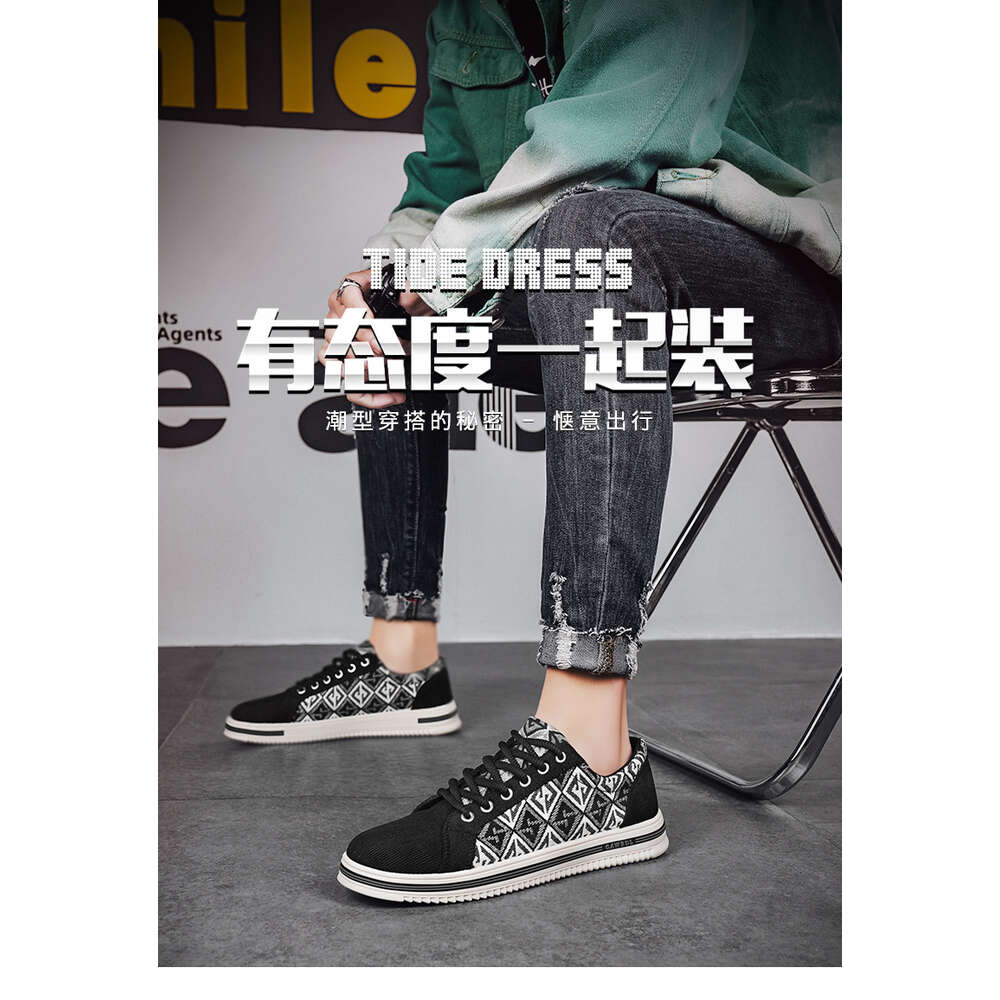 135 Four Seasons Fabric Casual Men's Shoes at Special Offer Store