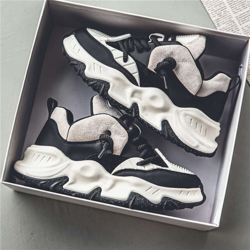 65 Autumn casual men's shoes at a discount store