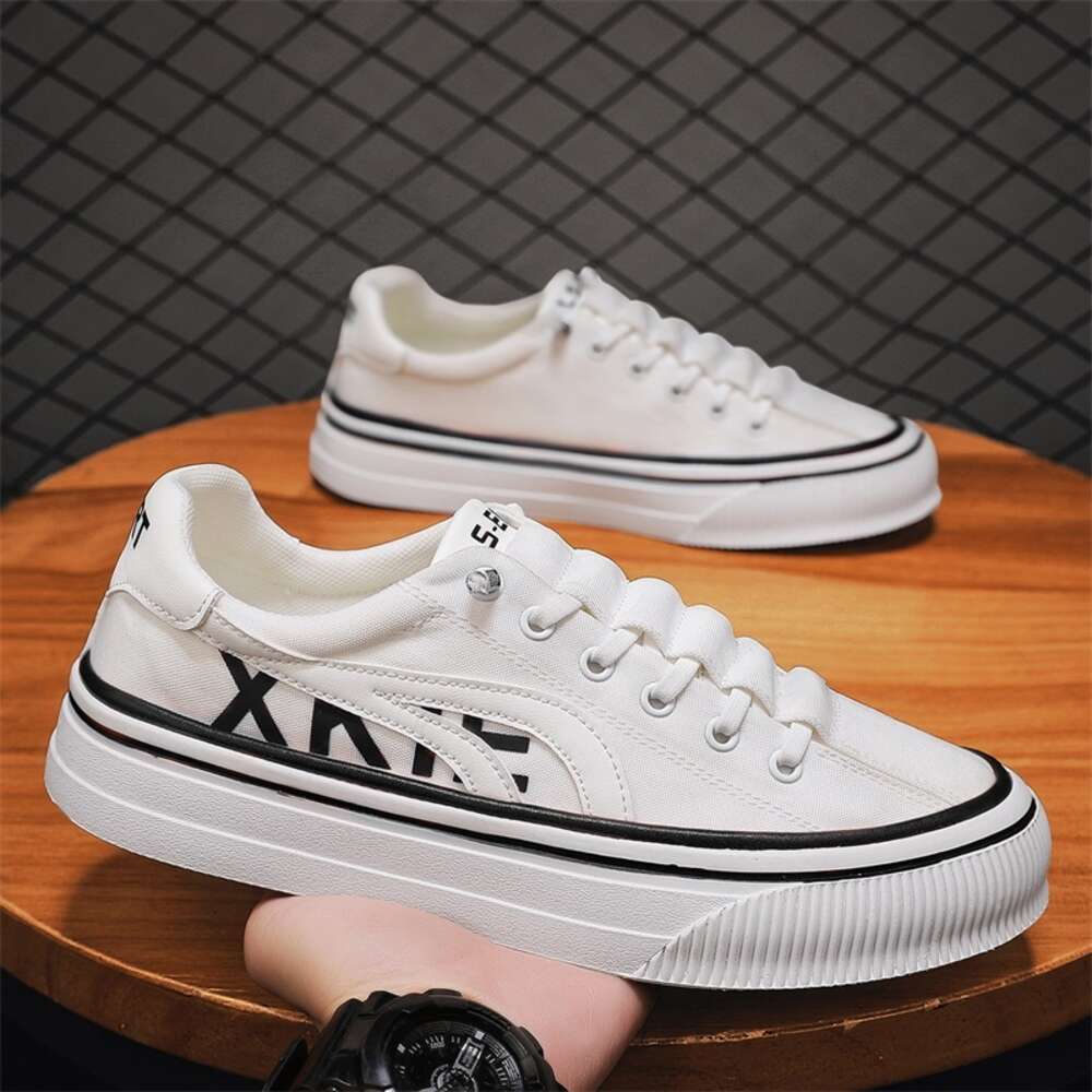 0014 Four Seasons Casual Cloth Men's and Board Shoes at Special Offer Store