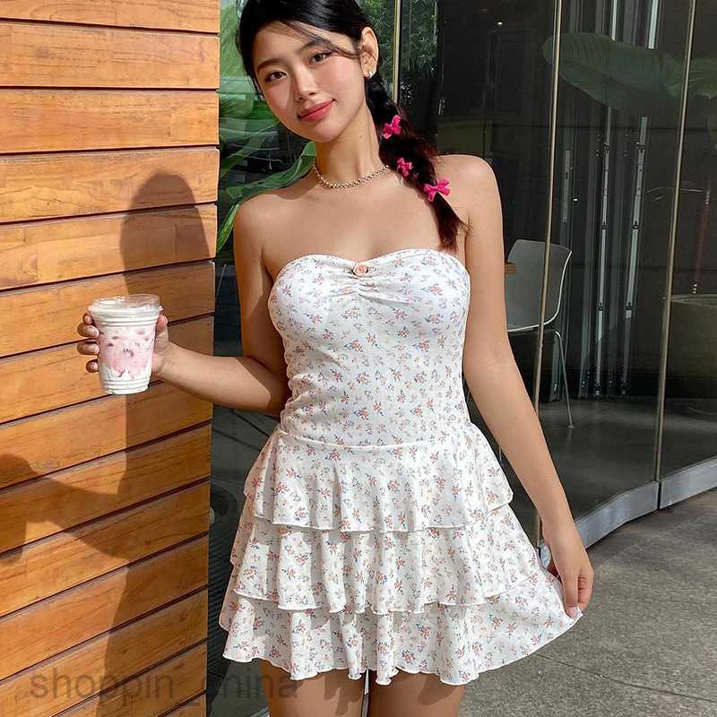 Basic Casual Dresses style summer new fashion cake floral wrap chest three-layer skirt edge sweet dress