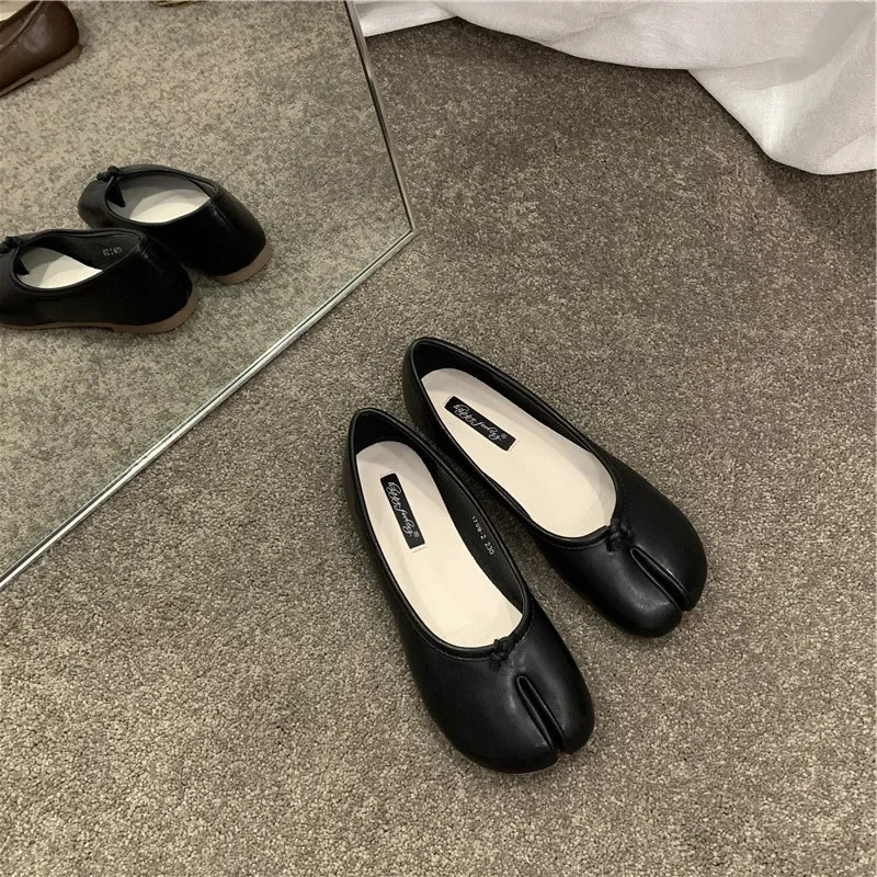 Bailamos Women Flats Tabi Ninja Shoes Woman Microfiber Leather Comfy Split Toe Slippers Soft Bottom Loafers Solid Brief 240612