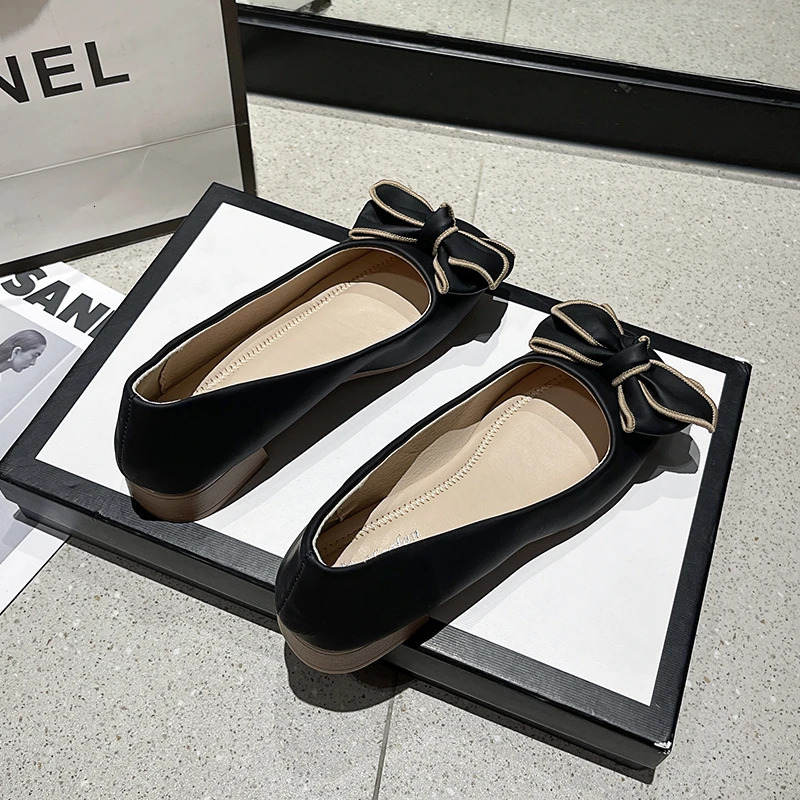 Chain Ribbon Two-Tone Flat Pumps Single-Layer Shoes for Women Square Toe Shallow Mouth Soft Bottom Comfortable Flat Pumps 240612