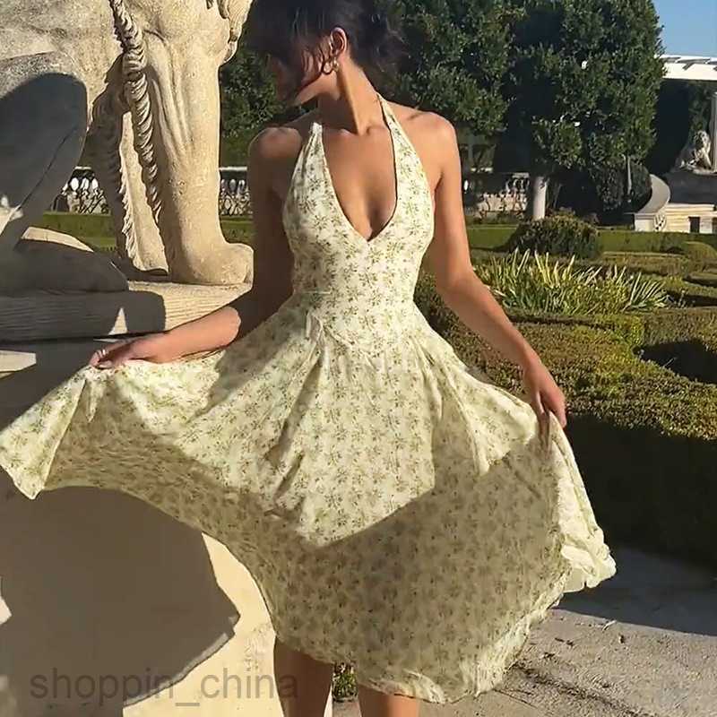 Basic Casual Women Dresses Women's Summer Sweet Style Back Hanging Neck Fashion Fragmented Flower Pattern Tie Waist Versatile Big Swing Dress Wom