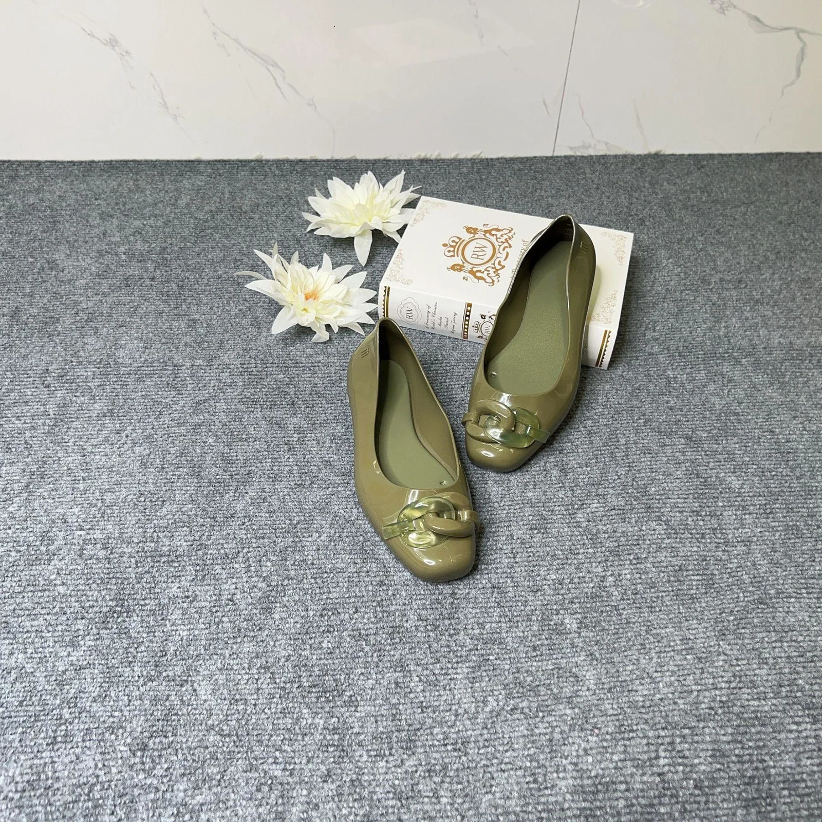 2024 Summer Womens Shoes Ladies Square Head Soft Sole Shallow Mouth Single Shoes Adult Fashion Flat Jelly Beach Sandals 35-40 240612