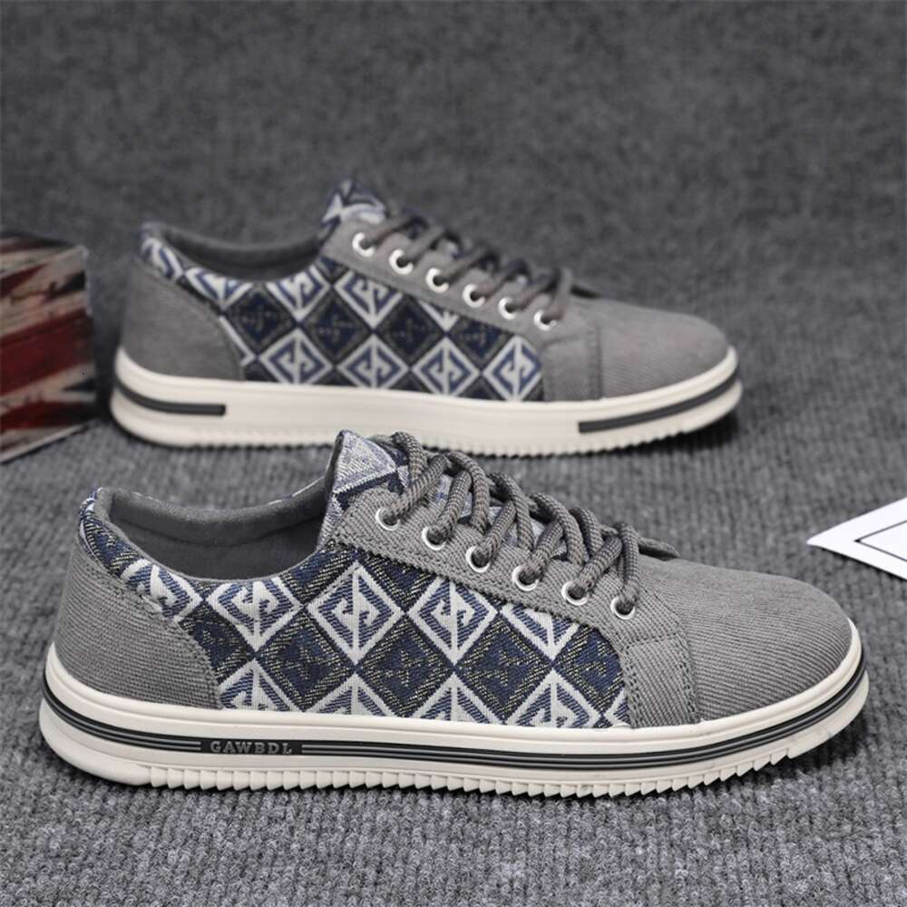 135 Four Seasons Fabric Casual Men's Shoes at Special Offer Store