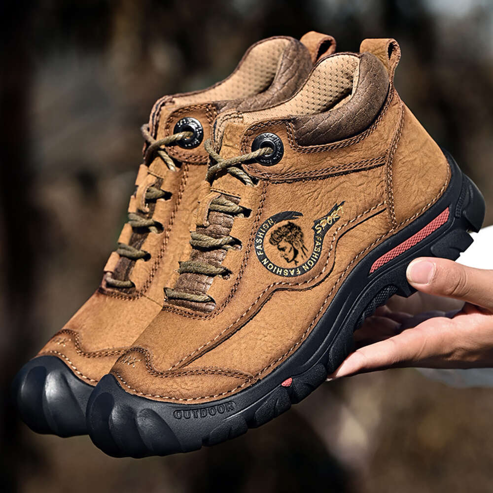 831 38-46 Genuine Leather Outdoor Mountaineering Large Cotton Shoes Men's Batch 90