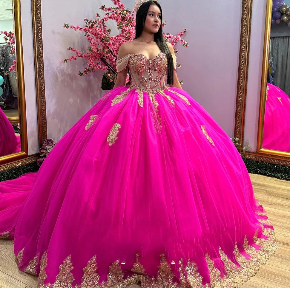 Sparkly Rose Red Princess Off Shoulder Quinceanera Dresses Sweetheart Lace Applique Beads Crystal Tull Sweet 16 Ball Gown Vestidos De 15 Anos
