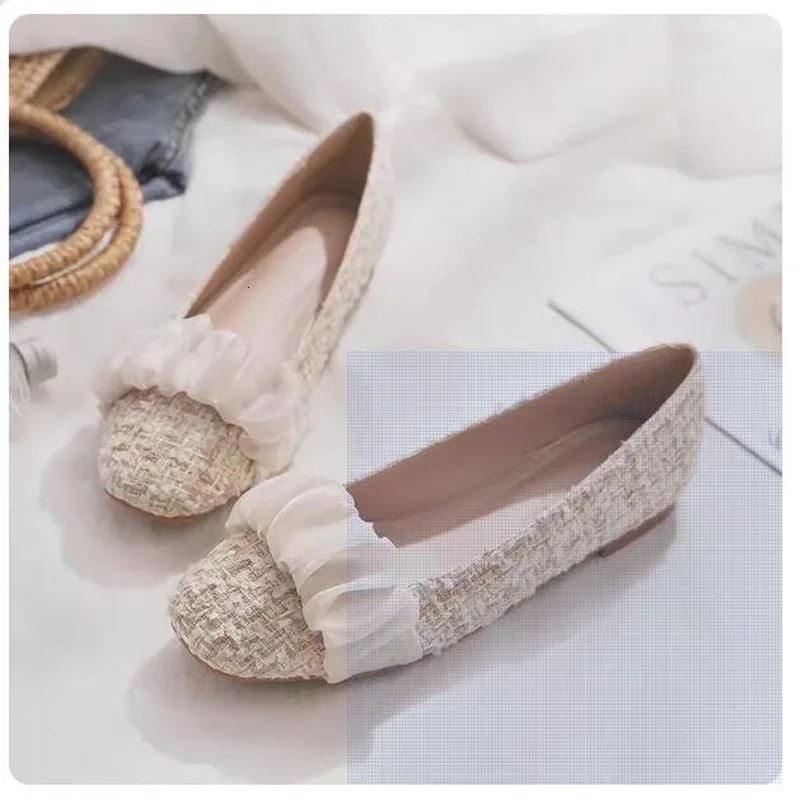 Square Toe Shoes Womens Flat Bottom 2024 small fragrant wind Temperament Shallow Casual Soft Bottom Plus Size Womens Shoes 240619