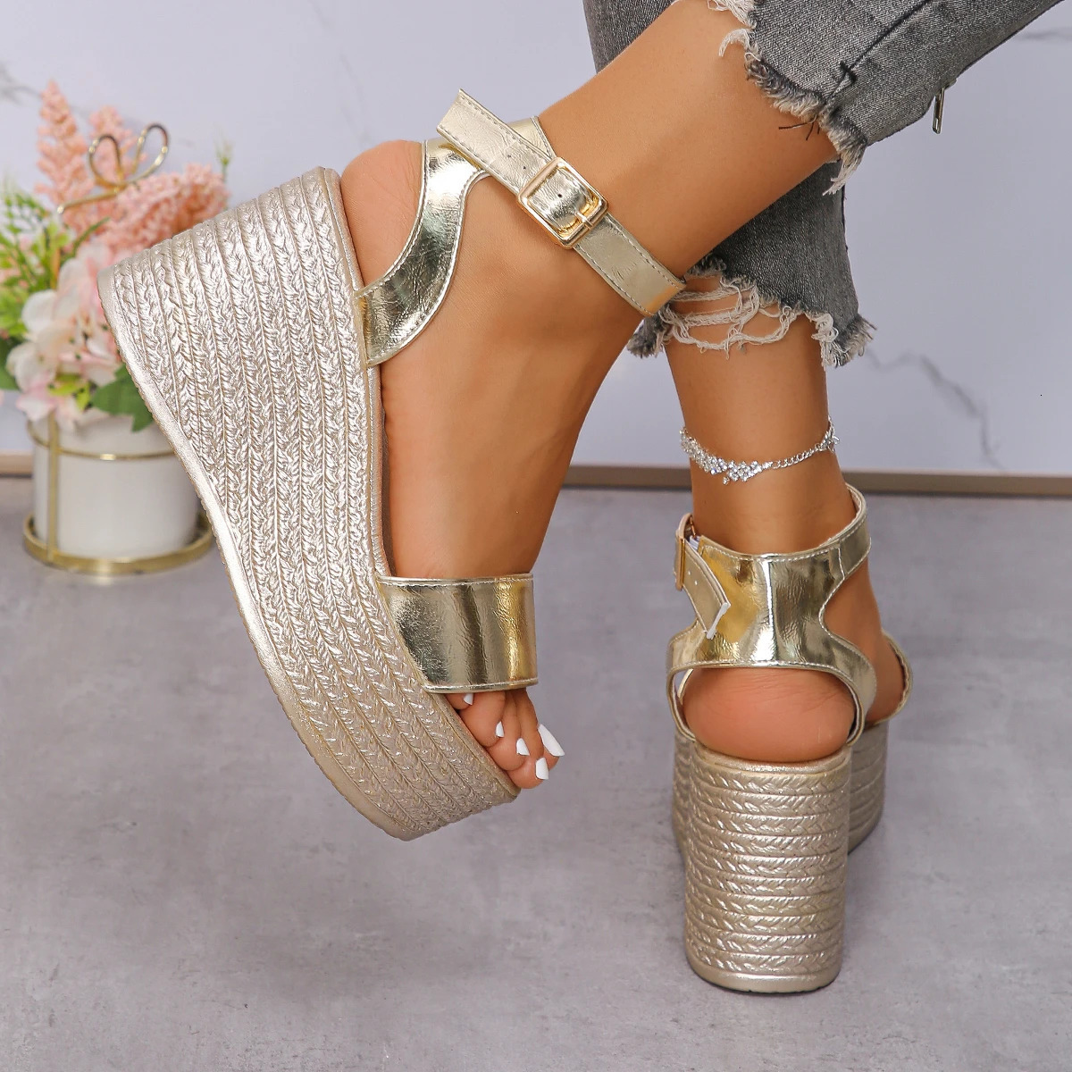 Womens sandals with sloping heels thick soles and buttons womens high-heeled platform shoes European and N-shaped with added fat 240612