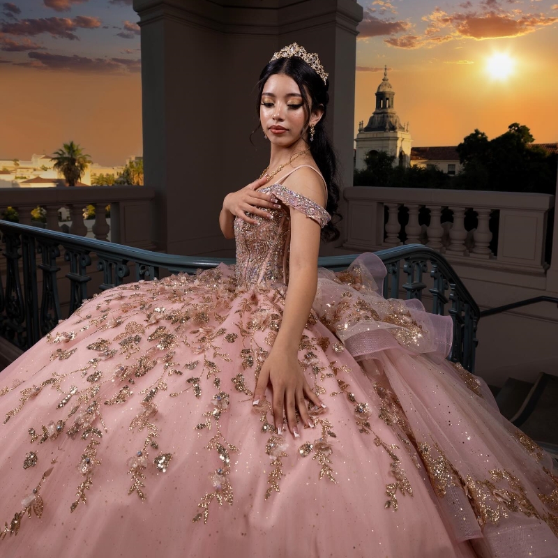 Pink Quinceanera Dress Ball Gown Off The Shoulder Sequins Beaded Crystals Applique Lace Tull Mexico Sweet 16 Vestidos De 15 Anos
