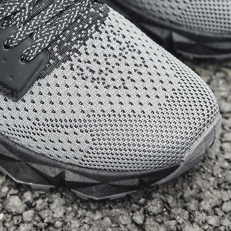 Lightweight Men Running Shoes Outdoor Fashion Male Walking Shoes Breathable Mens Sneakers Soft Casual Shoes Free Shipping 240614