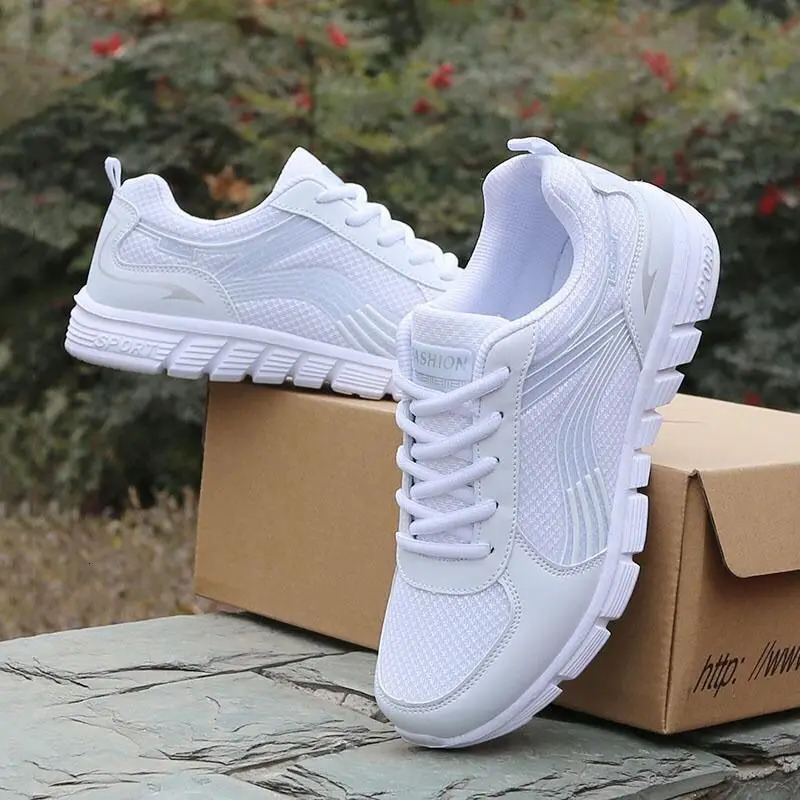 Fashion Sneakers for Women Tennis Female White New Sport Shoes for Gym Flat Sole Ladies Sneaker Tenes Mascolino Platform Origina 240614
