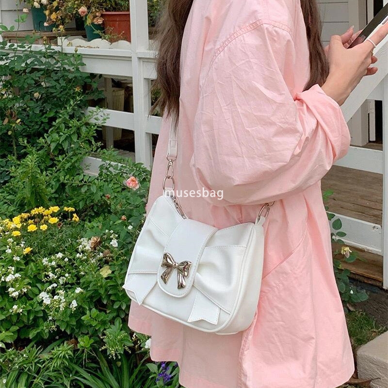 French niche underarm bag for women new trendy and fashionable Korean version small square bag versatile crossbody bag pleated bag