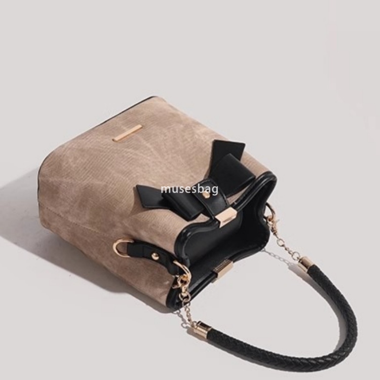 High end and niche design retro and versatile Instagram commuting bucket bag new Maillard high-end bow handbag shoulder bag