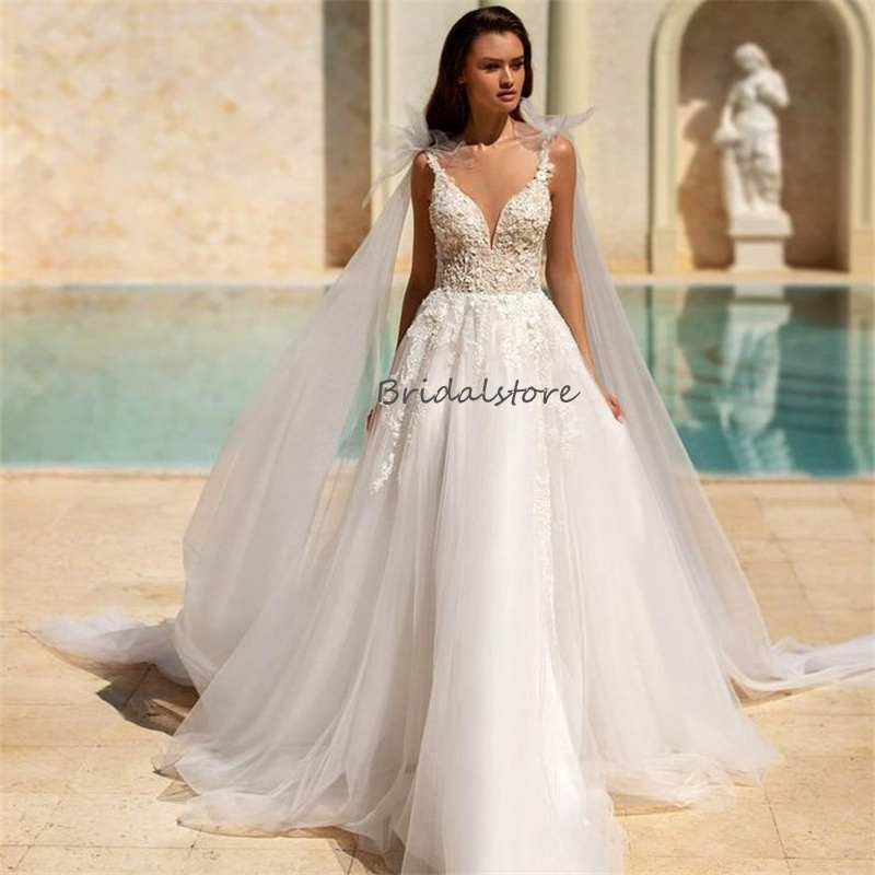 Fairy Boho Wedding Dresses With Straps Train Sexy A Line Tulle Lace Bohemian Bride Dress Chic Backless Garden Floor Length Civil Bridal Dress Elegant 