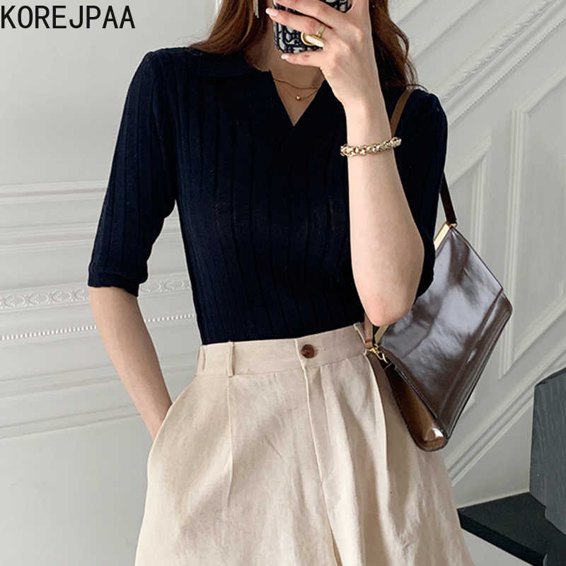 Korejpaa Women T-Shirt Summer Korean Temperament Lapel Pit Strip Texture Slim Thin Shoulder Pads Five-Point Sleeve Knit Top 210526