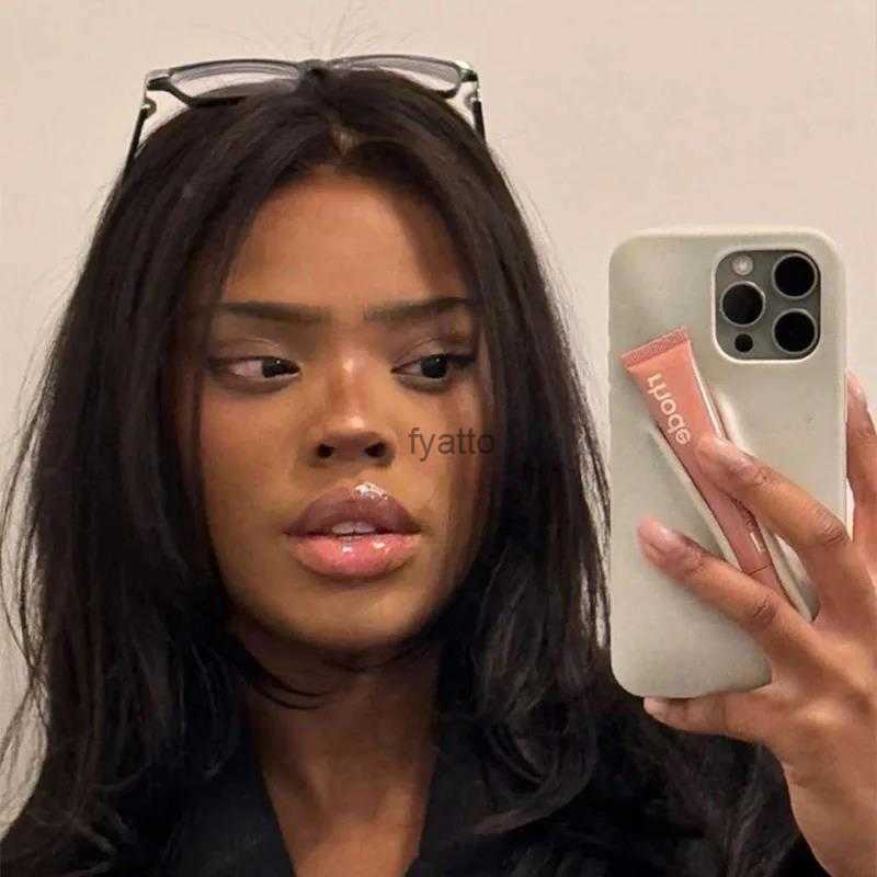 Cell Phone Cases Fashion lipstick makeup soft silicone phone case suitable for Iphone13 14 15 Pro maximum portable lip gloss holder cover H240614