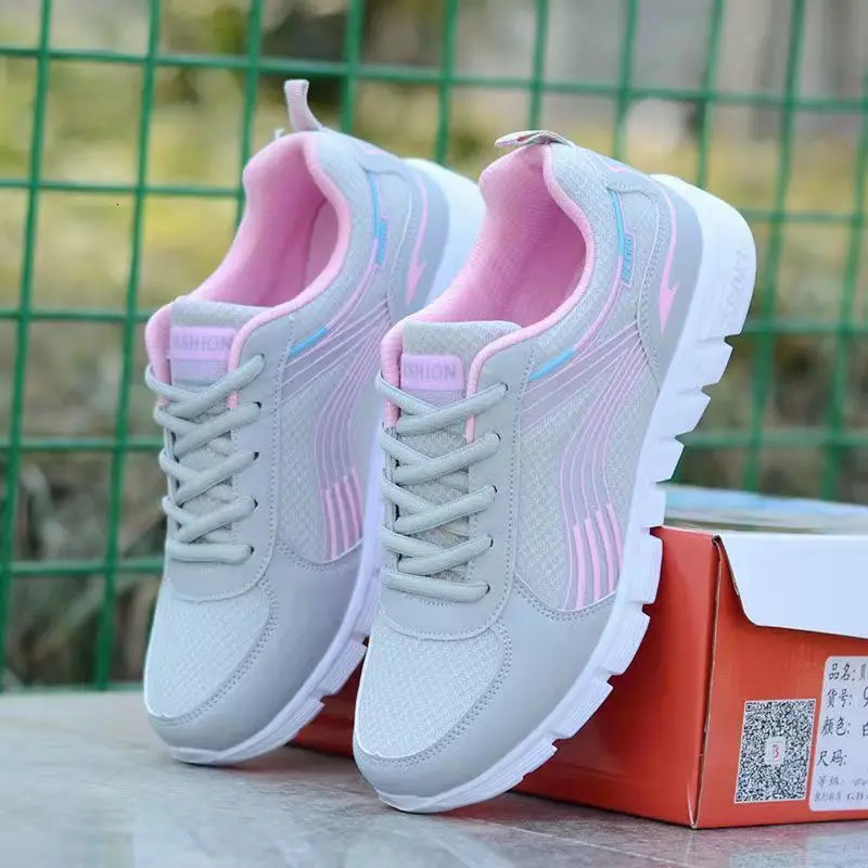 Fashion Sneakers for Women Tennis Female White New Sport Shoes for Gym Flat Sole Ladies Sneaker Tenes Mascolino Platform Origina 240614