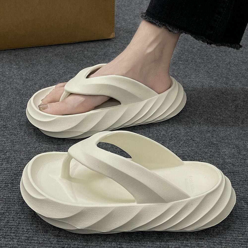 Slippers for women in summer, thick soled and soft soled, anti-skid and odor resistant cool slippers for home use, bathroom, and bathroom ddmythur