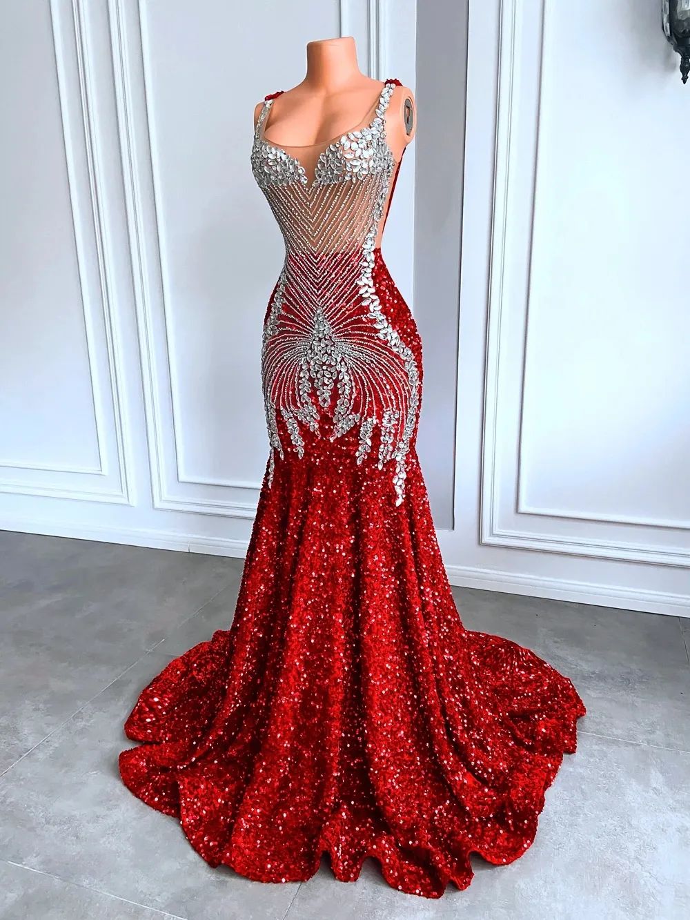 2024 Burgundy Plus Size Prom Dresses Scoop Neck Illusion Sequined Lace Crystal Beaded Mermaid Evening Formal Party Bridesmaid Gowns Dress Sleeveless