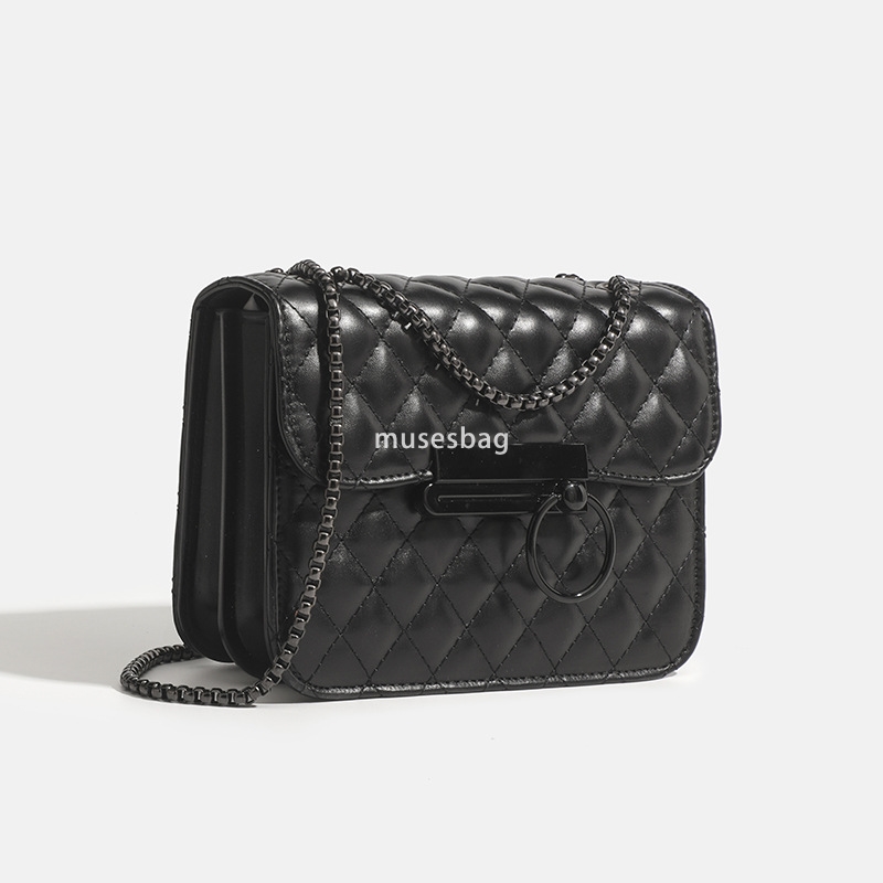 High end and atmospheric women's bag new trendy crossbody bag stylish chain bag versatile and fashionable shoulder bag black small bag for women