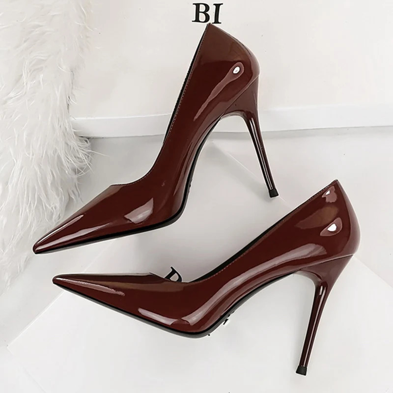 Female fetishism 10cm high heels nude pumps wedding bride slim high heels wedding sexy wine red high heels womens scarves office party shoes 240612