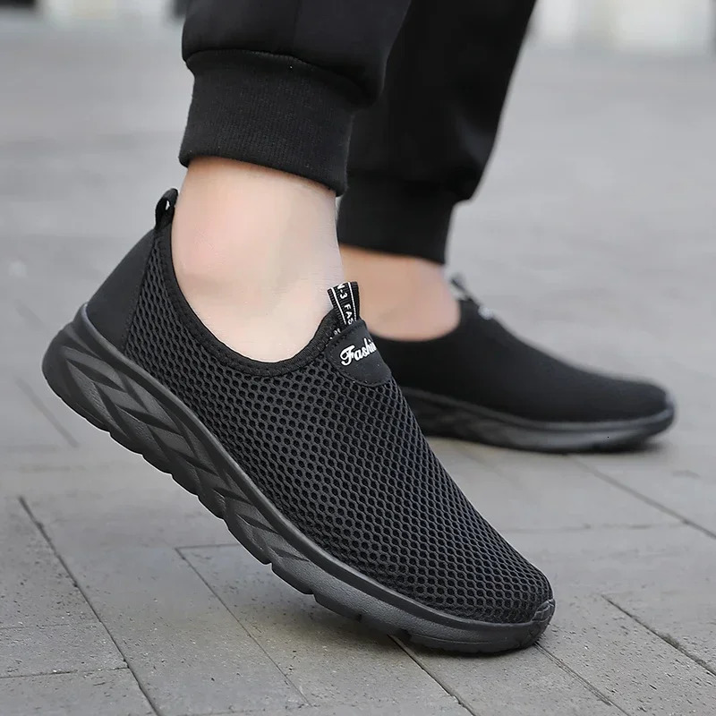 YRZL sports shoes for men sliding on casual shoes breathable mesh outdoor anti slip sports shoes lightweight and comfortable shoes 240614