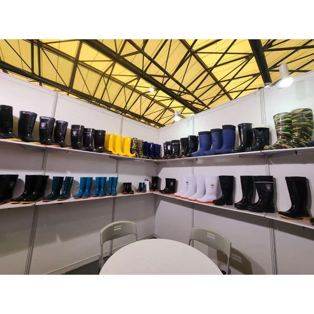 Rain impact puncture medium high boots, steel head plates, oil resistant, acid and alkali resistant