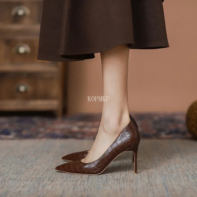 2024 Spring/Summer Sexy Brown Comfortable Full Match High Heel Shoes Womens Thin High Heel Single Shoes Womens Zapatos De Mujer 240612