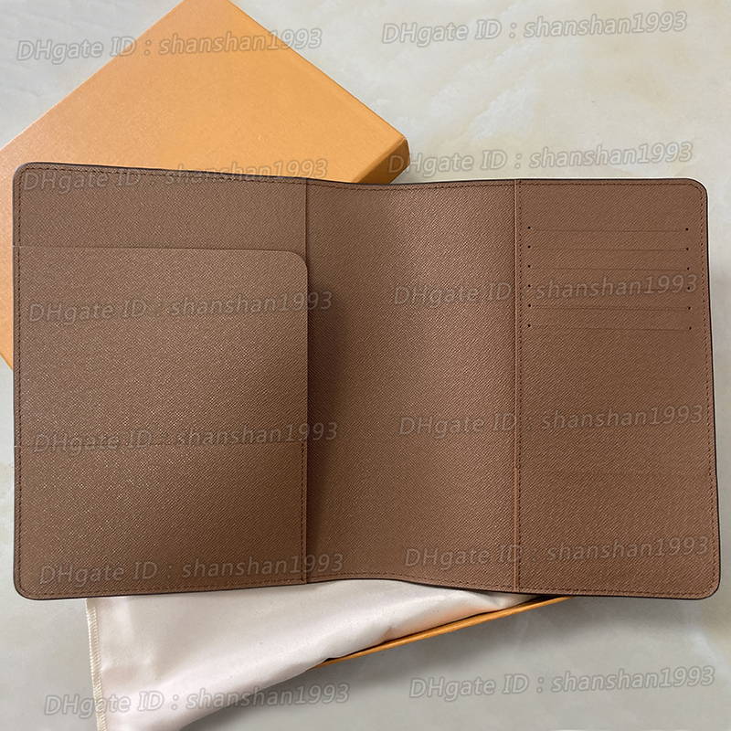 Fashion Accessories Large Desk Agenda Cover spacious leather lined elegant holder for A5 notebook 6 credit card slots notes and small papers With box