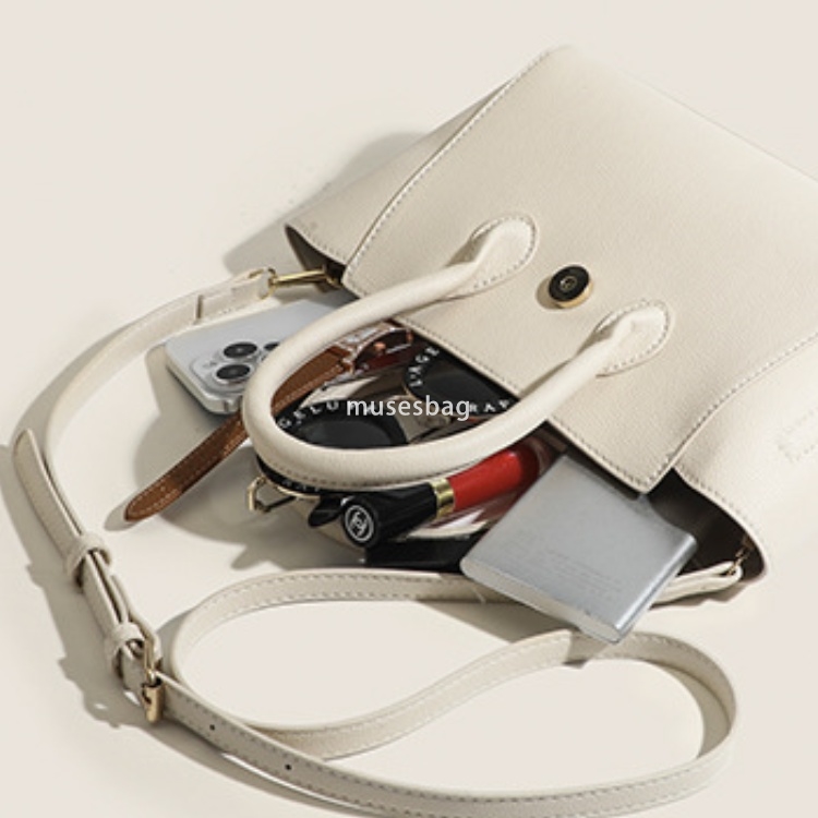 Versatile and niche French style high-end handbag mother bag for women new casual and versatile wing bag single shoulder crossbody bag