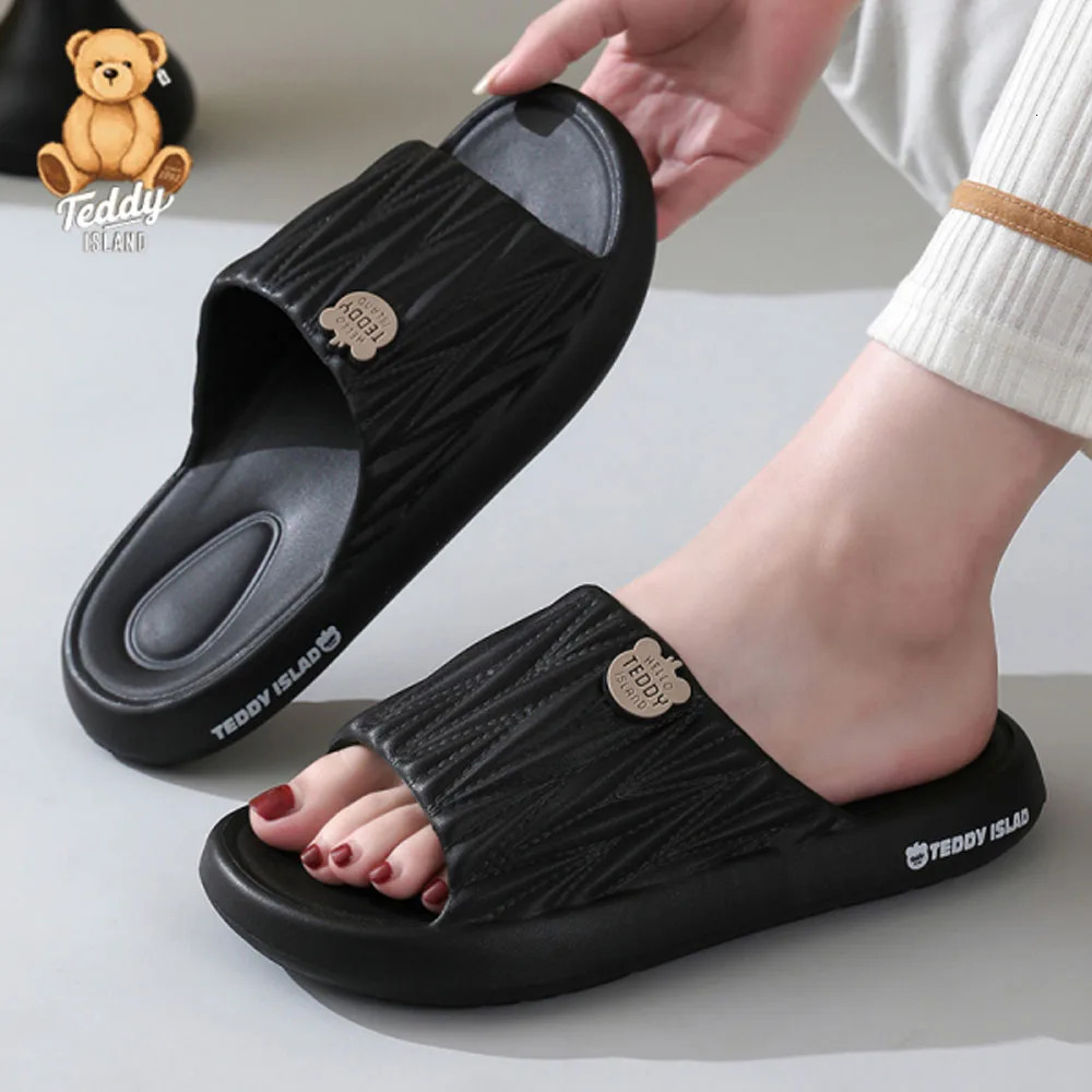 2024 Couple Slippers Indoor and Outdoor EVA Material Anti slip Soft Sole Bathroom Slippers Summer Outdoor Womens Sandals 240612