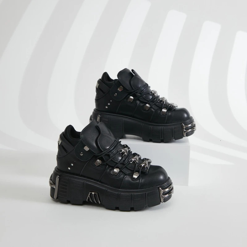 2024 Black Metal Decoration Punk Women Lace-Up Thick Bottom Round Toe Ladies Shoes Street Motorcycle Style Tenis De Mujer 240614
