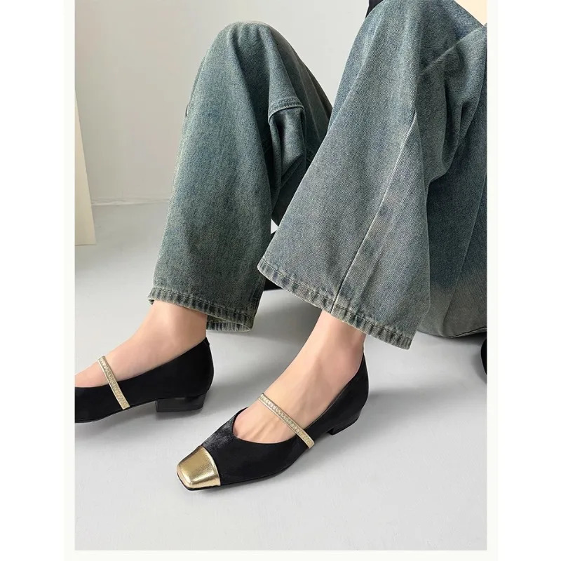 2024 French small perfume bread head semi slippery womens summer wear-resistant sandals with buckle shoes 240614