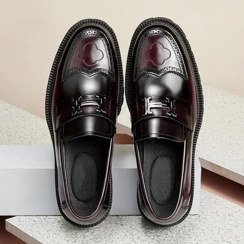 Mens Oxford dress sports casual and fashionable matte craft leather shoes 240614