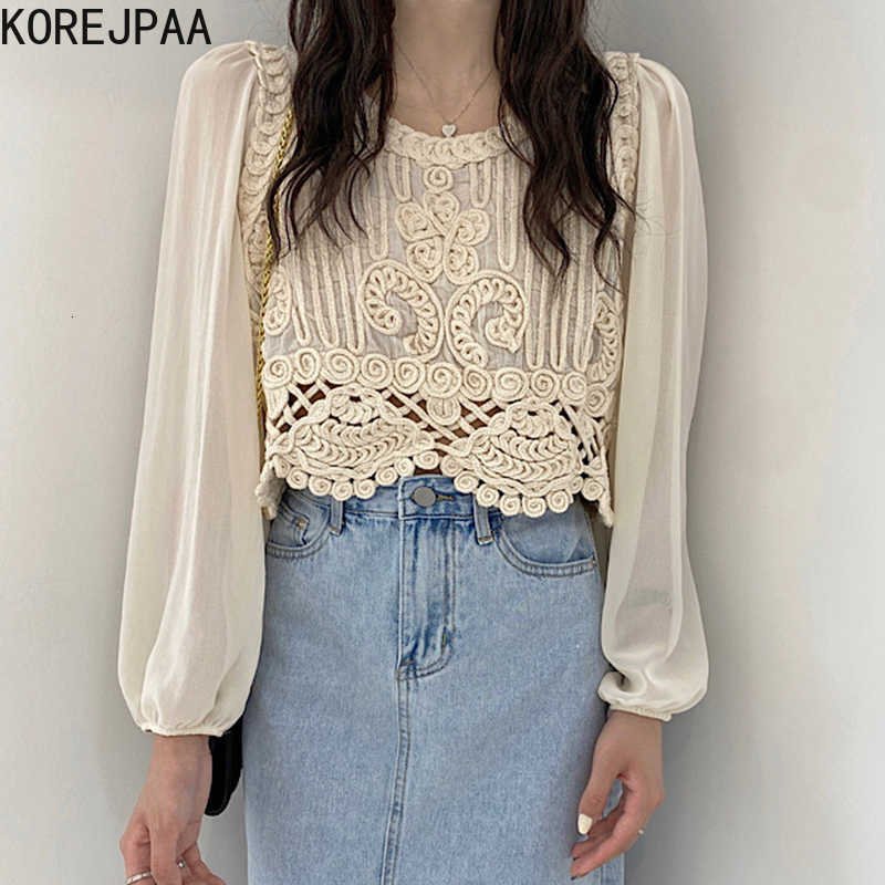 Korejpaa Women Shirt Summer Korean Gentle Temperament Round Neck Micro-Permeable Mesh Stitching Lace Crochet Hollow Blouses 210526