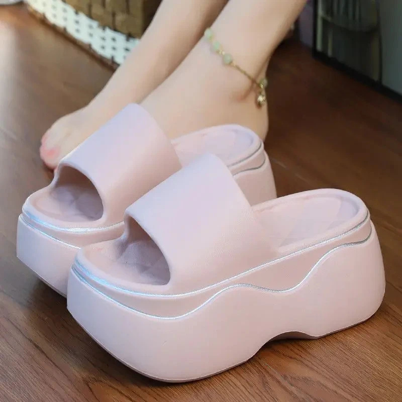 Womens Anti slip Elevator Slide White Thick Bottom EVA Slide Womens Fashion Home Platform Slide Summer Coat Sandals 240612
