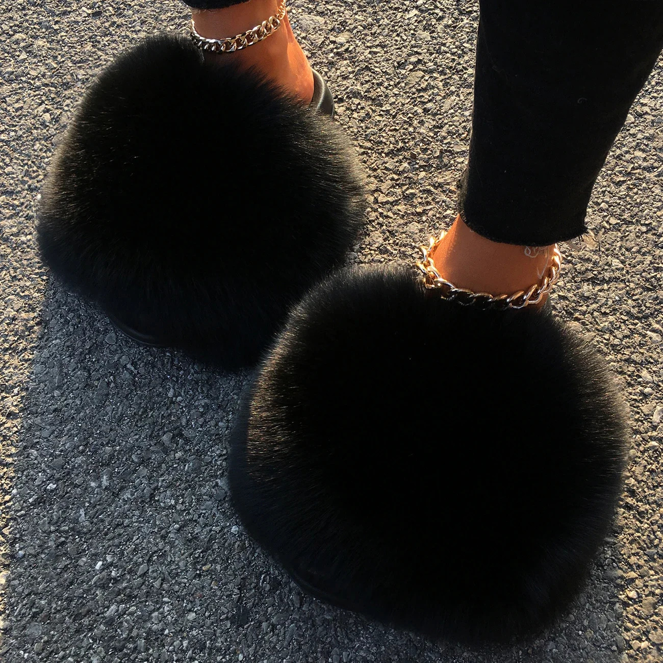 Fox Slippers - Extra Large Plush hot Slides, Cozy Soft Raccoon Fur Flat Sandals for Women, Indoor & Outdoor