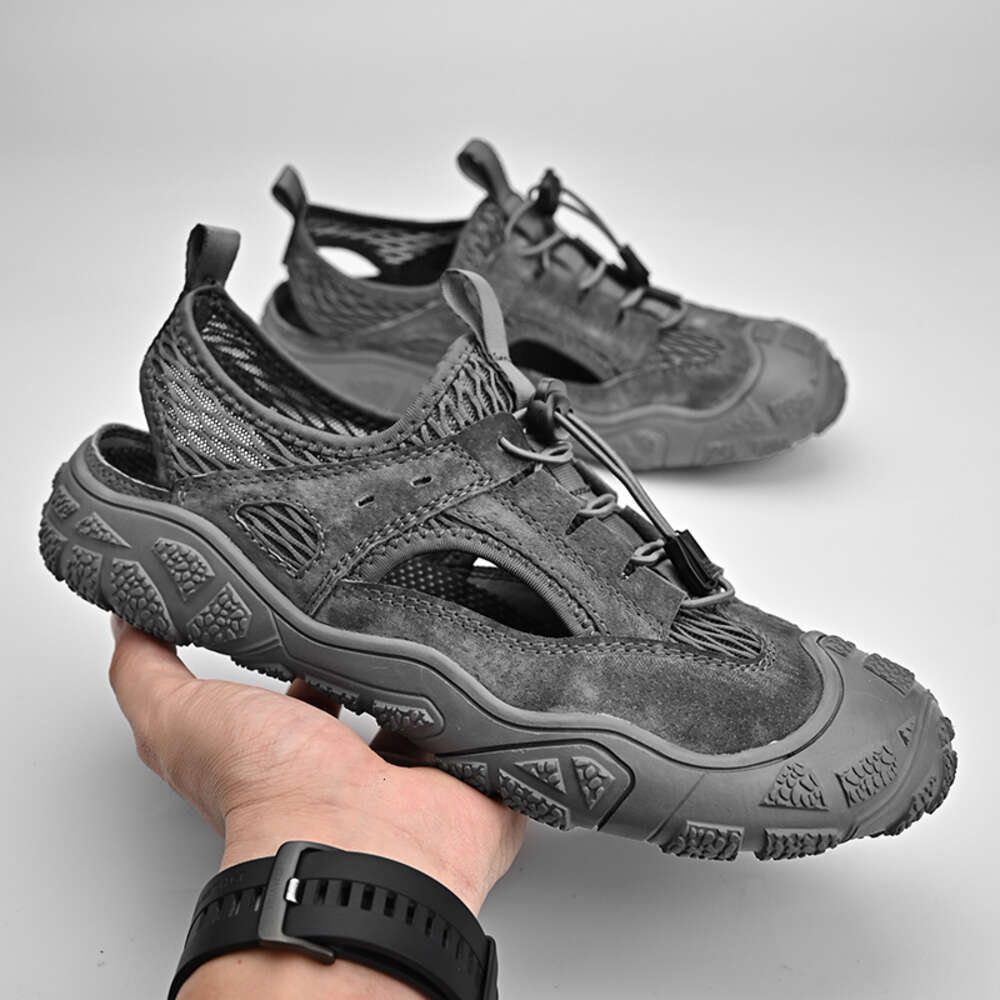 Taihao 8877 Large Outdoor Mountaineering Mesh Sandals 38-46