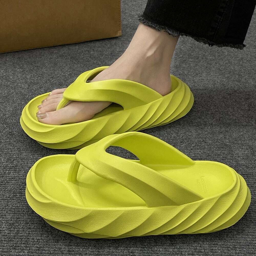 Slippers for women in summer, thick soled and soft soled, anti-skid and odor resistant cool slippers for home use, bathroom, and bathroom ddmythur