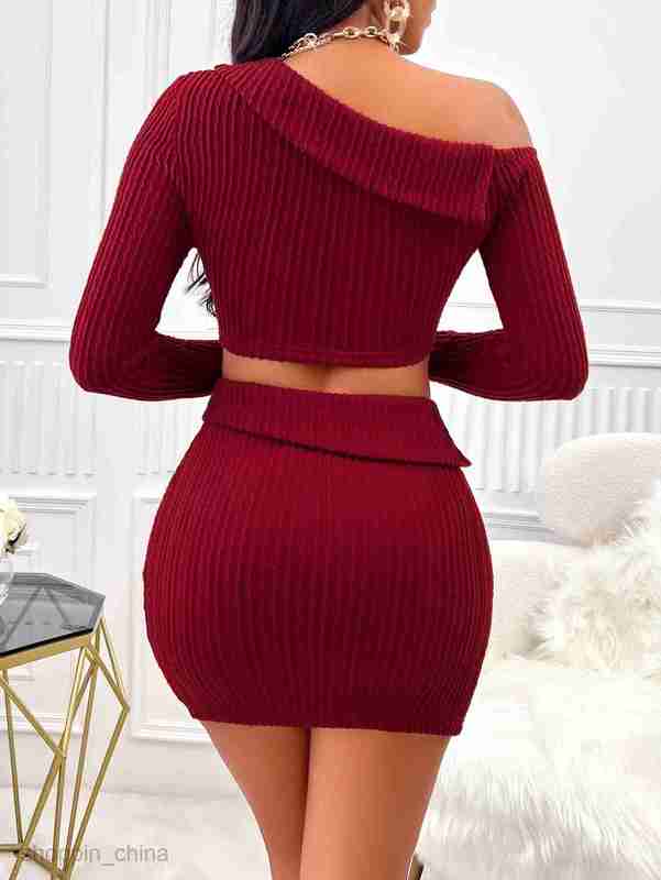 Two Piece Dress Sets Winter Fashion Diagonal Shoulder Knitted Top Short Skirt Set New Solid Color Waist Long Sleeve Set