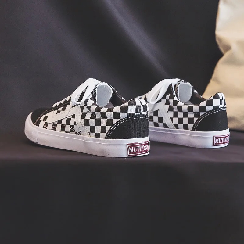 spring 2024 new Vance canvas women classic retro chic lovers casual national trend student skateboard shoes 241106