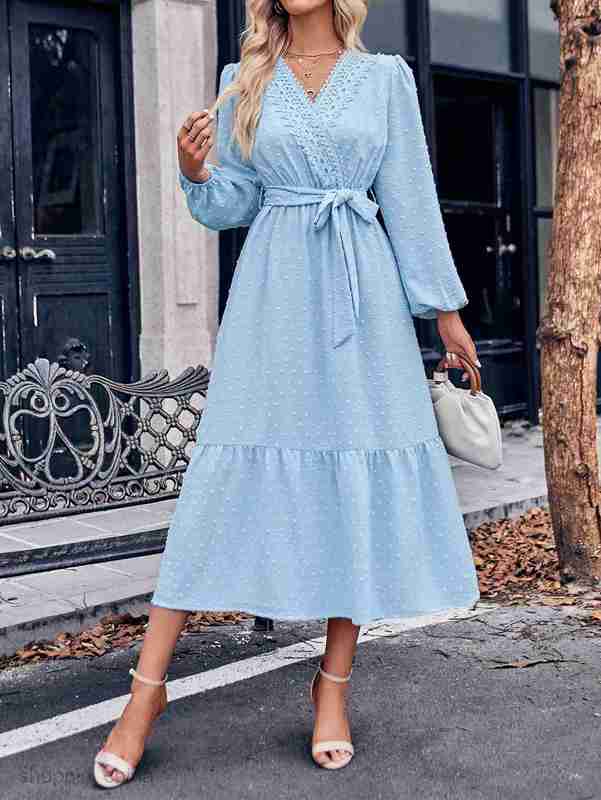 Basic Casual Women Dresses Autumn/Winter Women's New Fashion Solid Color V-neck Lace Waist Tie Dress