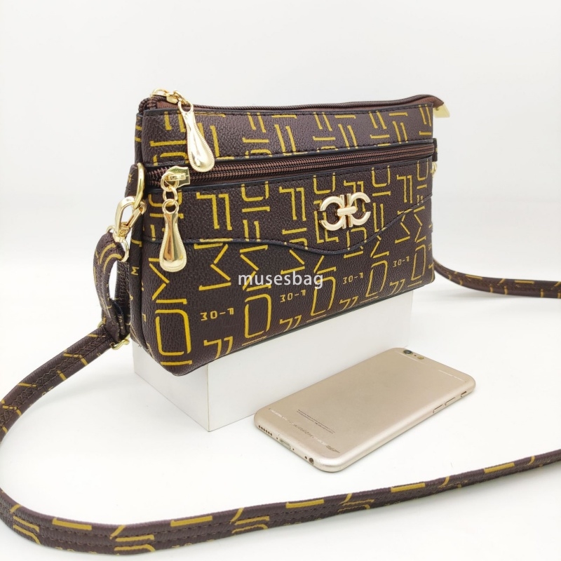 Designer Women's High end Elegant New Trendy Fashionable Diagonal Straddle Bag Middle aged Retro Multi functional Use Mom to Buy Vegetables Zero 