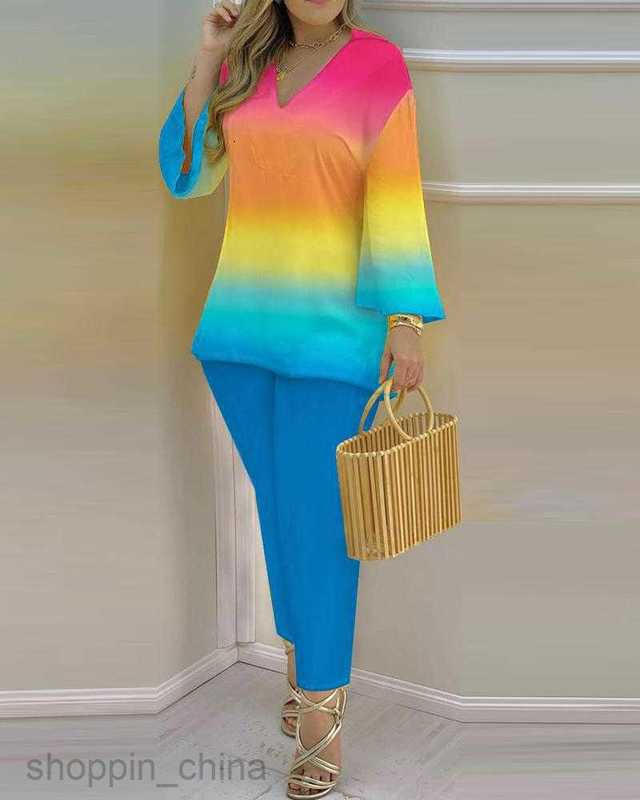 Women's Tracksuits Autumn New Women's two-piece V-neck long sleeved printed set Sets