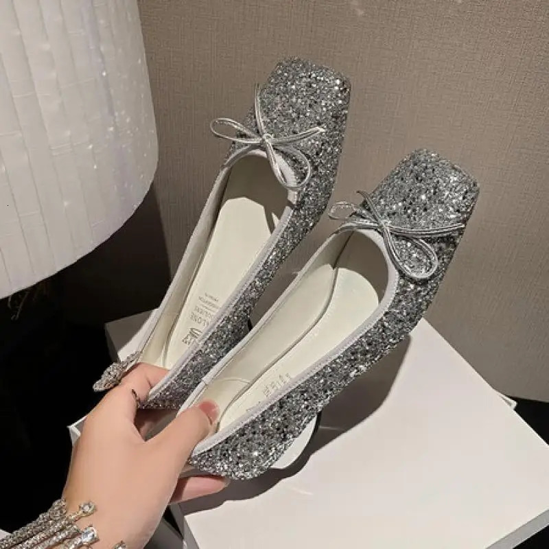 2024 Fashion Sequins Small perfume Light Mouth Round Head Single Shoes Version Single Pedal Bow Low Heel Ballet Single Shoes 240612